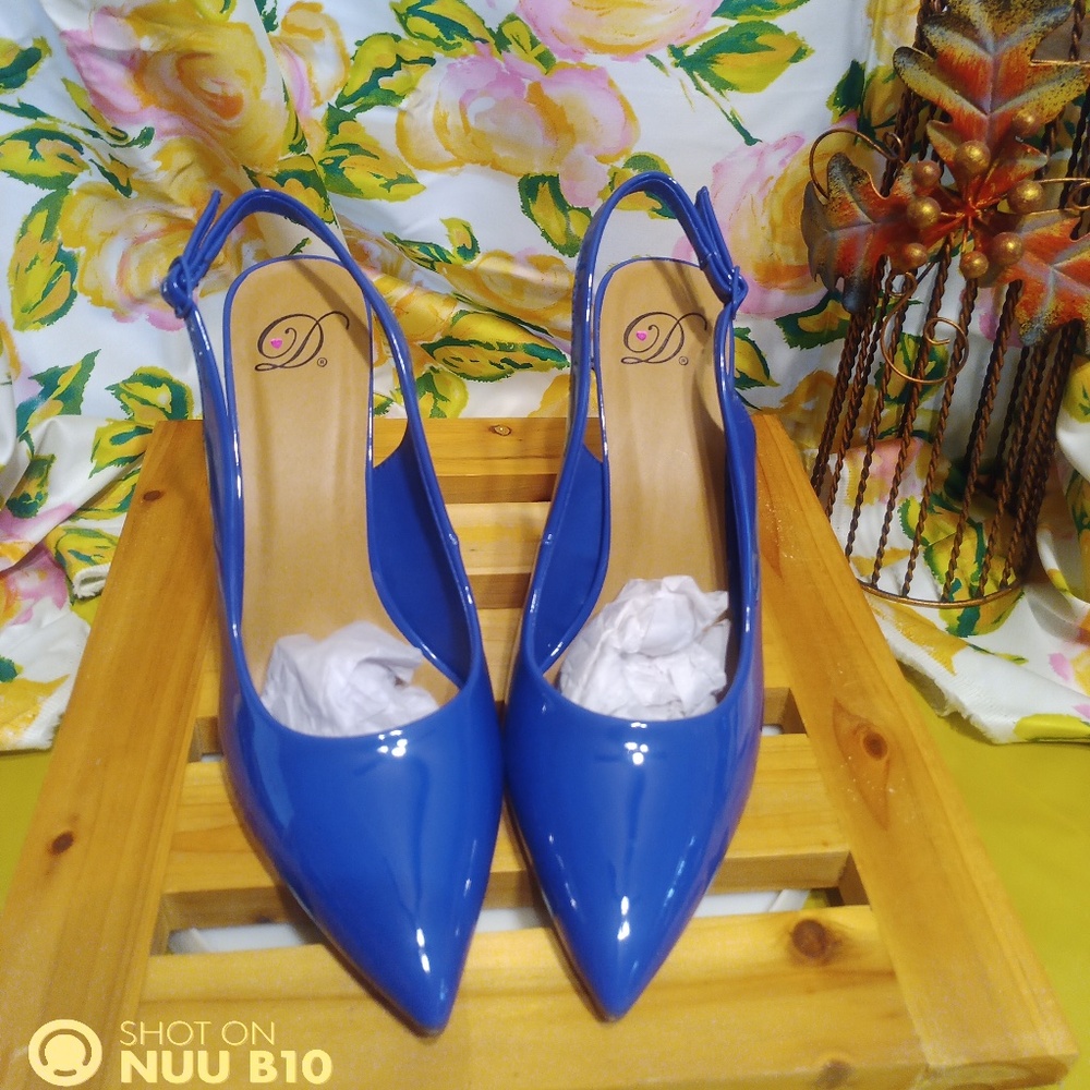 Blue Heel / NEW